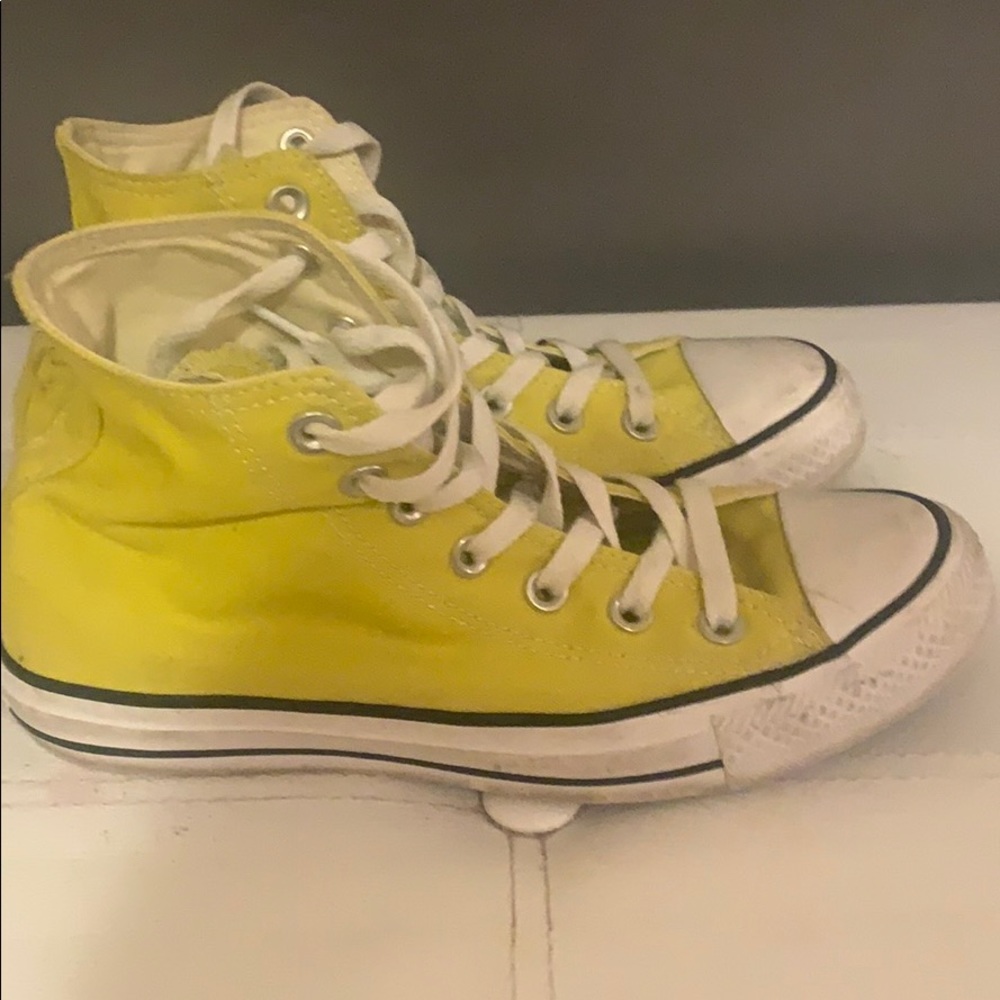 Yellow Converse - Picture 2 of 4